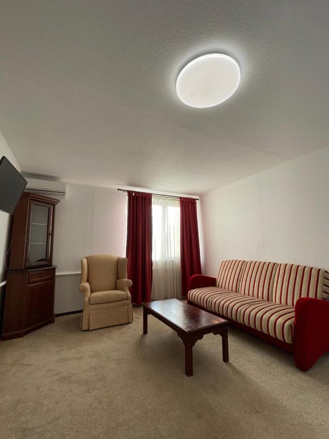 קייב Apartments With Kitchen And Garden מראה חיצוני תמונה