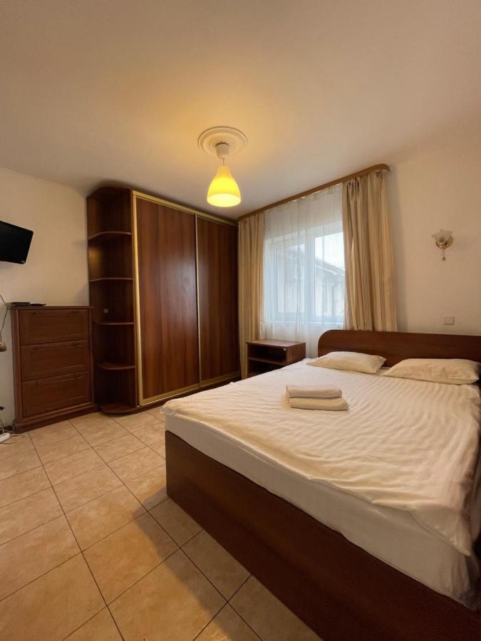 קייב Apartments With Kitchen And Garden מראה חיצוני תמונה