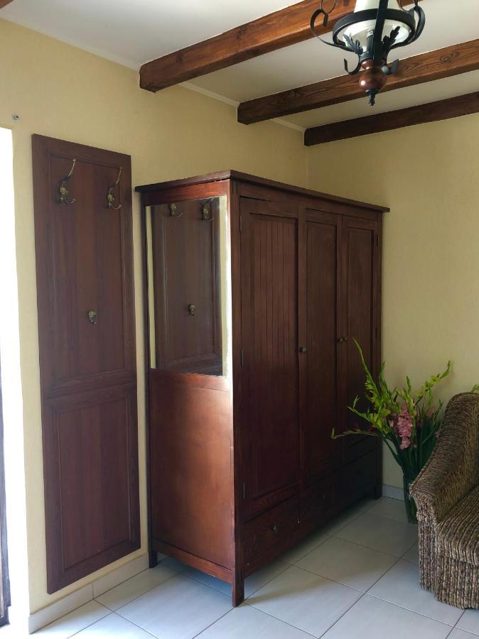 קייב Apartments With Kitchen And Garden מראה חיצוני תמונה